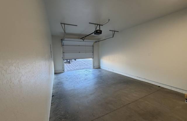 3965 N Robert Road Gallery 4