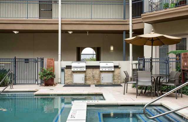 320 North Lamar Blvd photos photos