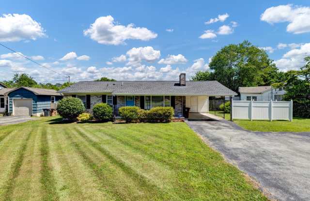 1100 Highland Drive Gallery 1