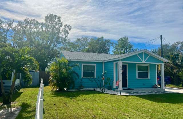 Gulfport 3/2 UNFURNISHED  BEAUTIFULLY RENOVATED! - 5418 16th Avenue South, Gulfport, FL 33707