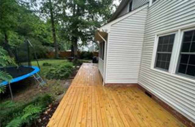 2584 Piney Bark Drive Gallery 1