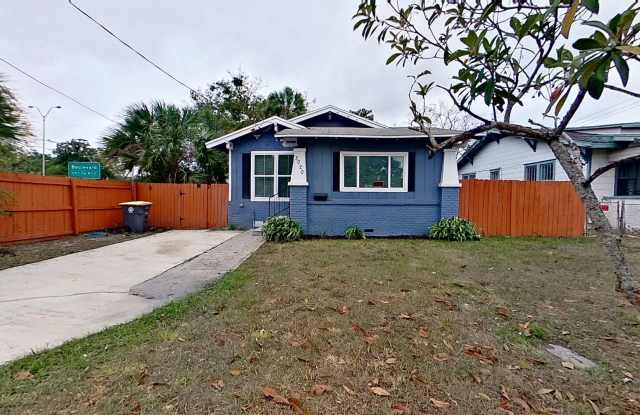 **Charming 3-Bedroom Historic Home with Covered Porch and Large Yard** photos photos