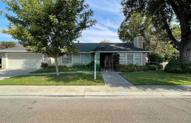 Make This Beautiful Home Yours Today! 3 Bedroom, 2 Bathroom! Gallery 4