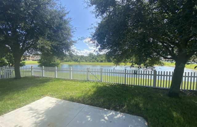 Spacious 3 bedroom 2 bathroom home in the Sawgrass community Gallery 4