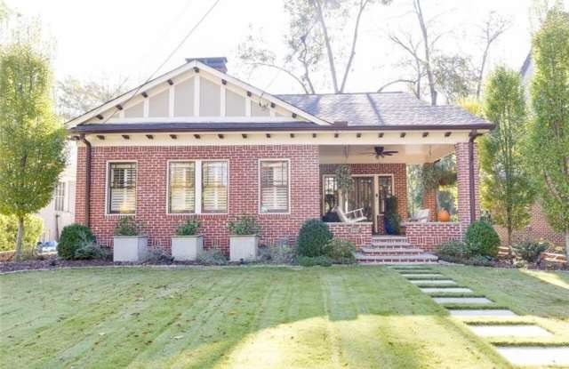 1337 N Highland Avenue NE photos photos