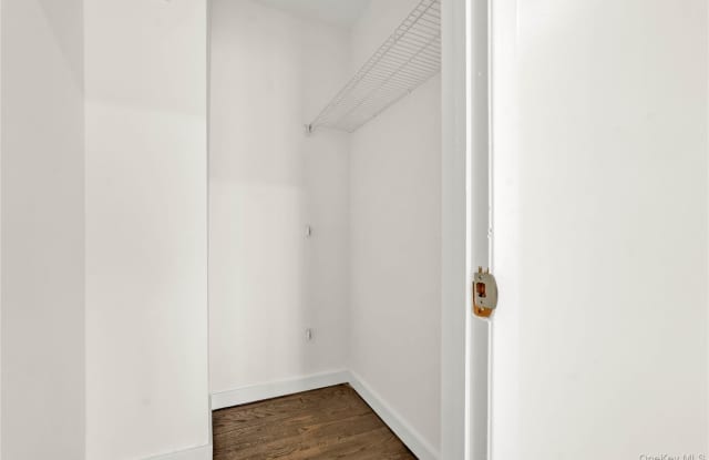 67-07 Selfridge Street Gallery 4
