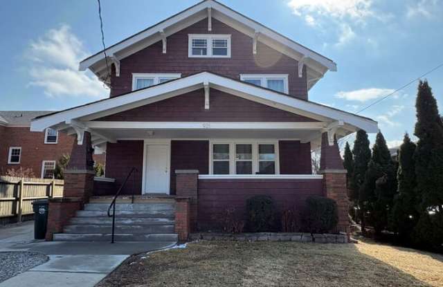 921 East Burlington Street photos photos