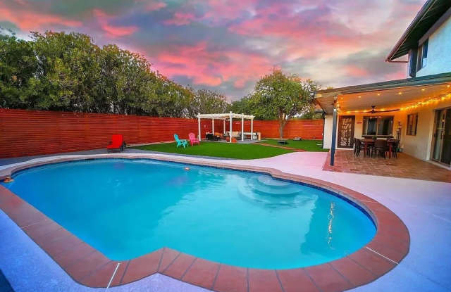 5046 E Columbine Drive photos photos 5046 E Columbine Drive photos photos