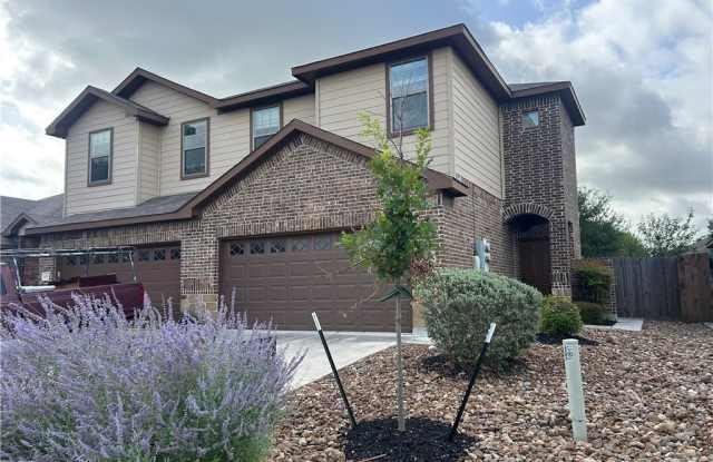 665 Creekside Circle - 665 Creekside Circle, New Braunfels, TX 78130