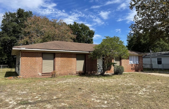 121 Willard Road photos photos