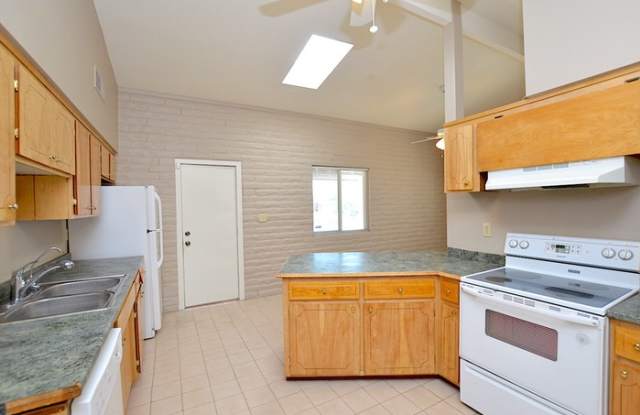 1251 East Loma Vista Drive Gallery 4