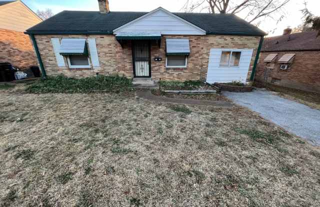 Spacious Three Bedroom One Bath Home Coming Available Soon! - 7150 Lillian Avenue, Northwoods, MO 63121