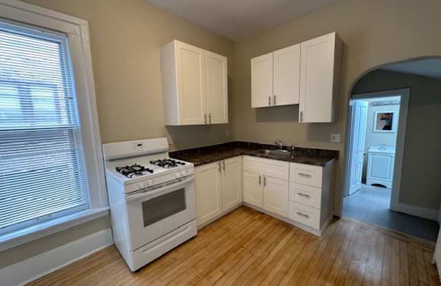 2943 N Bartlett Avenue photos photos