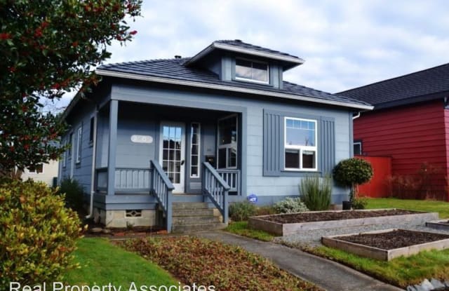 2505 Leonard Dr - 2505 Leonard Drive, Everett, WA 98201
