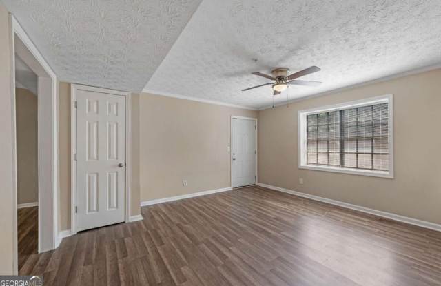 375 Winding River Drive Gallery 4