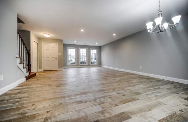 294 Harvard Place Gallery 4