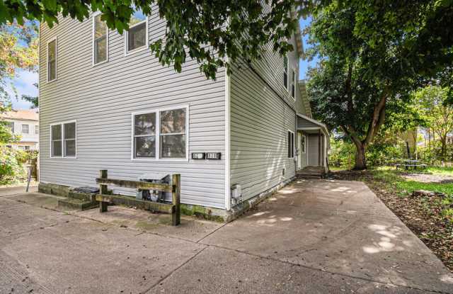 826 4th Street NW photos photos