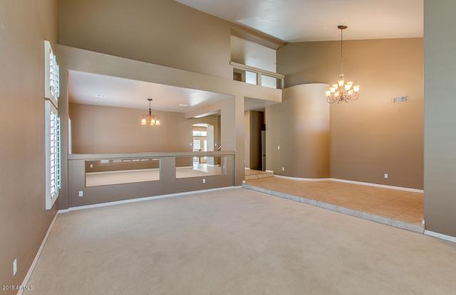7639 E WING SHADOW Road Gallery 3