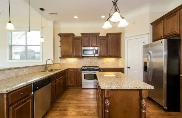 124 Concord Ct Gallery 4