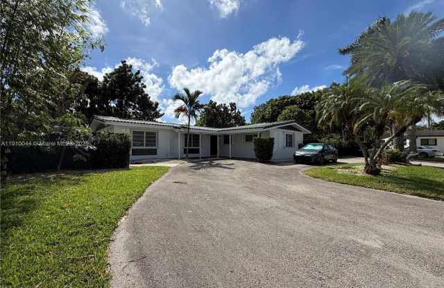 8042 SW 89th St - 8042 Southwest 89th Street, Kendall, FL 33156