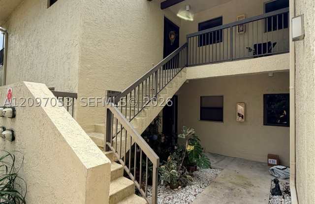 3171 Cocoplum Cir Gallery 1