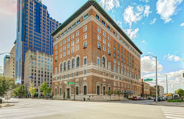 Indianapolis Athletic Club Condo - 350 North Meridian Street, Indianapolis, IN 46204
