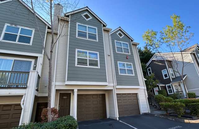 Gorgeous 2 bedroom 2 bath townhome available now! photos photos