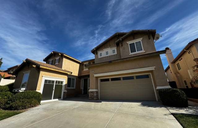 Spacious Temecula House with Bedroom and Bathroom on first floor! - 39672 Meadow View Circle, Temecula, CA 92591