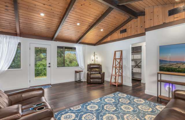 345 Sierra Vista Road Gallery 2