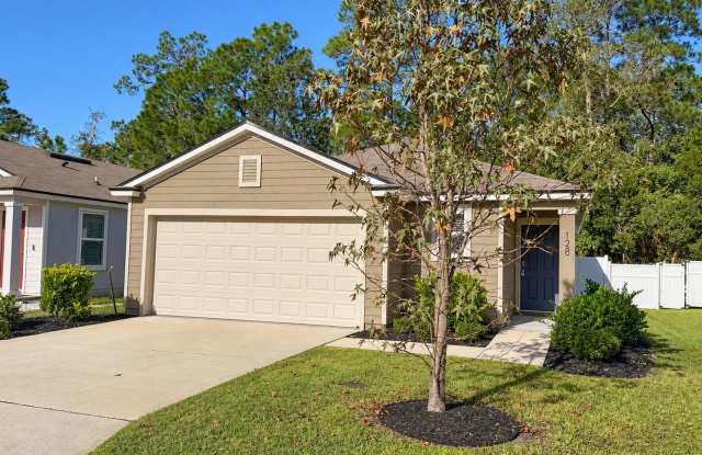 Meow & woof friends! Fenced in yard, updated finishes ! Gallery 4