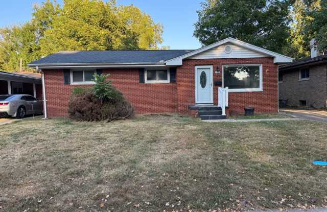3br 1bthr 1cr garage fenced in back yard photos photos