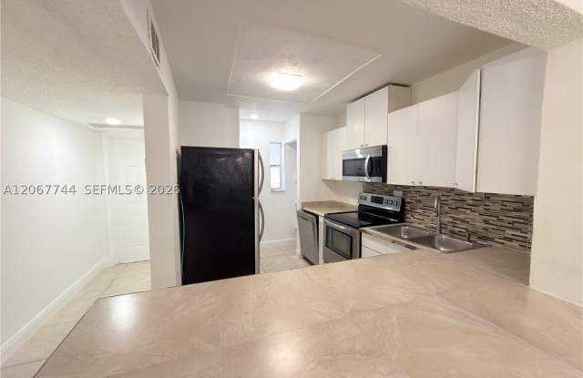 7801 Colony Cir S Gallery 4
