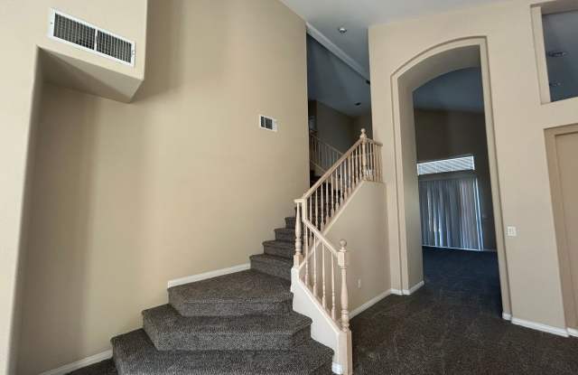 Gated Rhodes Ranch with golf course views Gallery 4