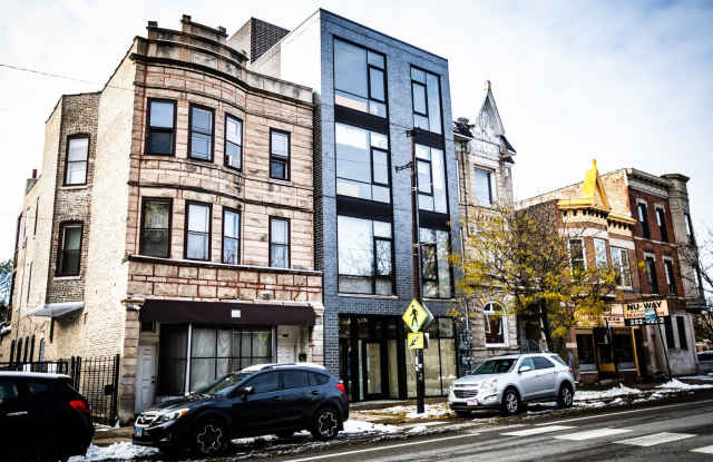 1028 N California Avenue unit: 2 photos photos