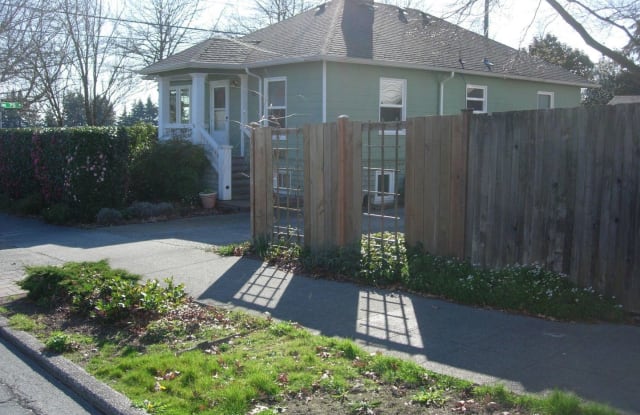 7505 15th Ave NE - 7505 15th Avenue Northeast, Seattle, WA 98115