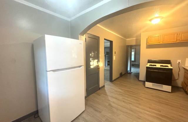 Three Bedroom/ One Bath Rental Home Gallery 3
