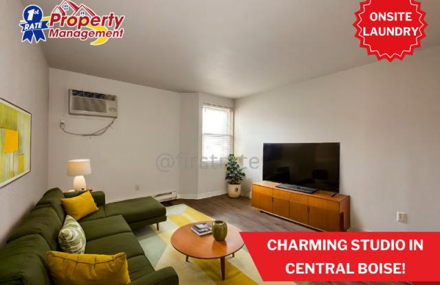 1681 N. Laurel St photos photos