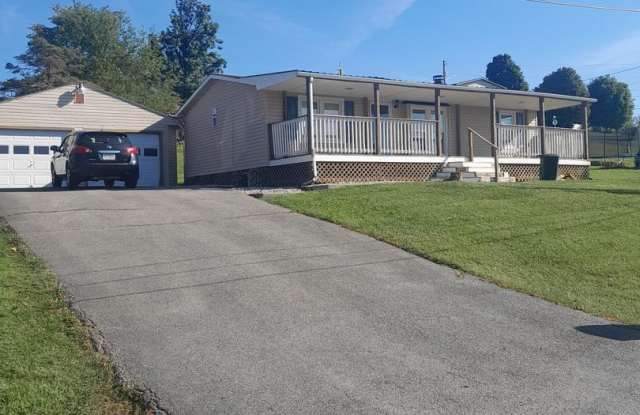 Nice Doublewide with Fenced in Yard photos photos