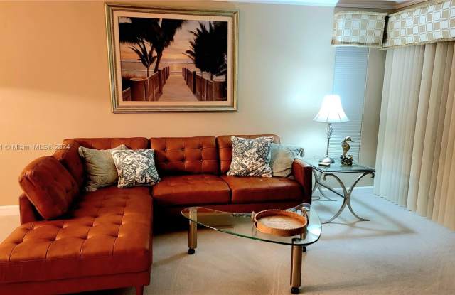15444 Admiralty Cir Gallery 4