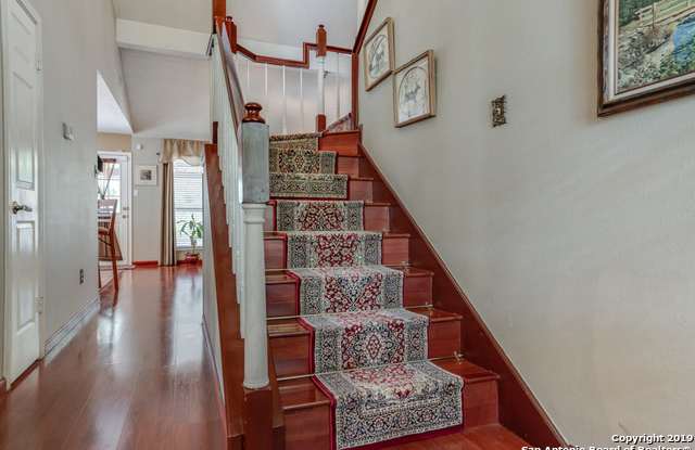 864 AMBERSTONE DR Gallery 4