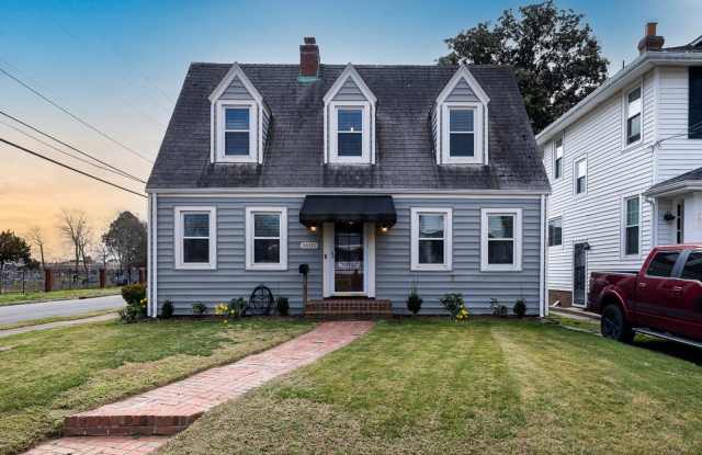 Beautiful 2-bedroom cape cod style home for rent in Portsmouth, VA! photos photos