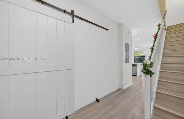 11527 SW 248th Ln Gallery 4