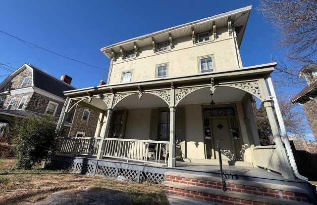 171 E WALNUT Lane unit: 2 photos photos