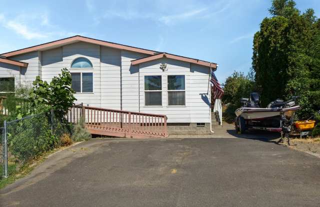 Large home with views of Potholes Resevoir. (Marine View Heights) Gallery 1