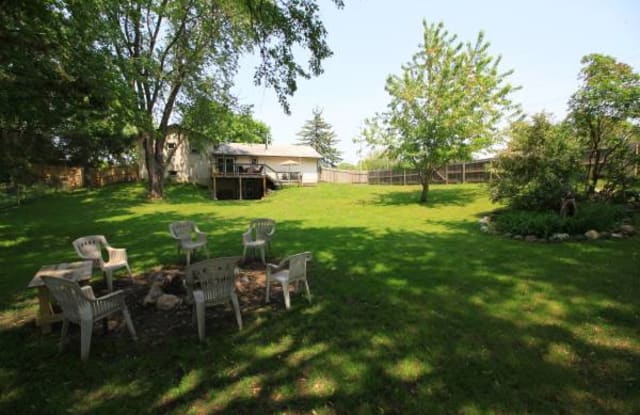 8979 80th Street South - 8979 80th Street South, Cottage Grove, MN 55016