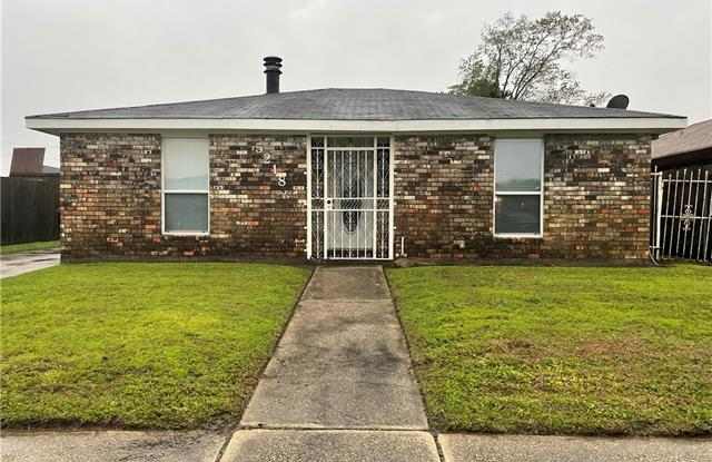 5218 WENTWORTH Drive Gallery 2