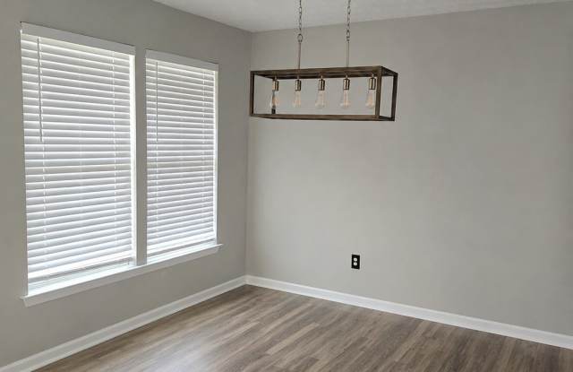 2806 Captains Cove Court Gallery 1