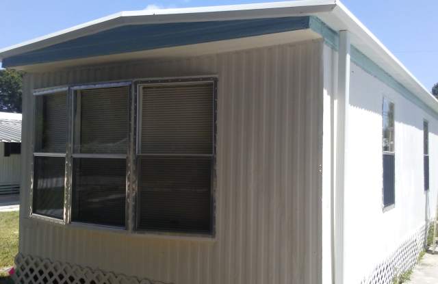 2750 Nw 2nd St photos photos