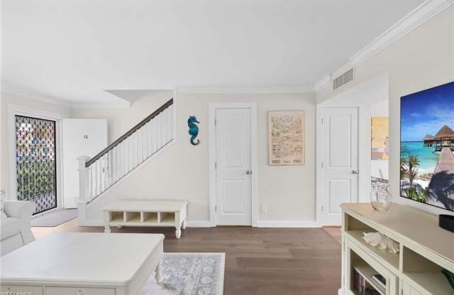 1222 Gordon Dr photos photos