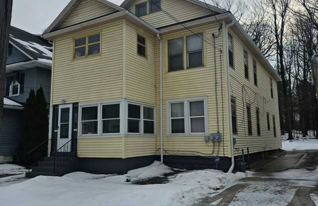305-307 Gridley Ave. - 305 Gridley Avenue, Erie, PA 16508